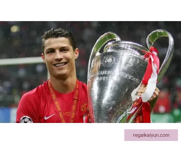 C罗迎来欧冠三连冠，状态持续提升备受关注得关注