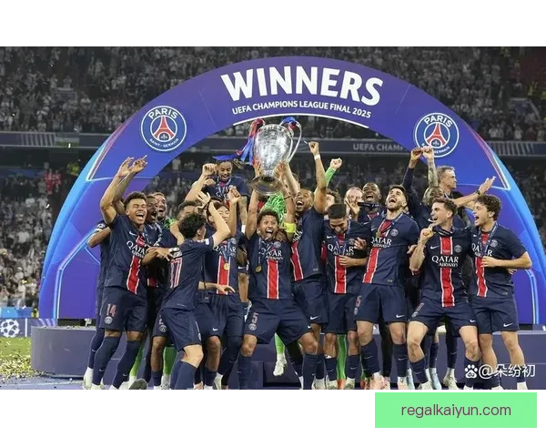 巴萨在欧冠小组赛中的状态回暖，展现出强劲的竞争力和稳定的表现。